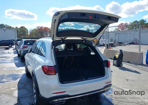 2022 Mercedes-Benz Glc 300 4Matic Suv z USA, uszkodzony, nr VIN W1N0G8EB1NG081067